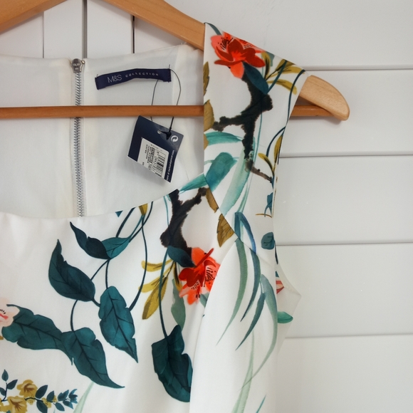 M&S Collection Fitted Midi Dress Ivory Size 8 Floral Bodycon Wedding Cruise BNWT - Picture 2 of 12